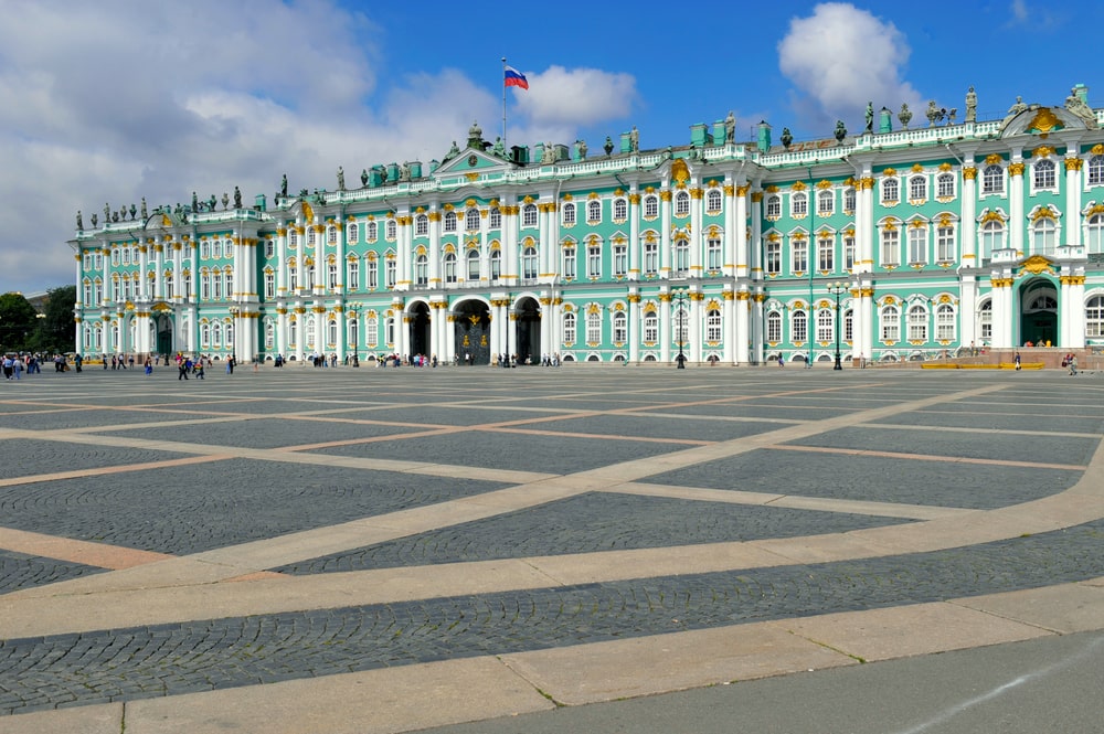 Площадь в питере возле эрмитажа фото